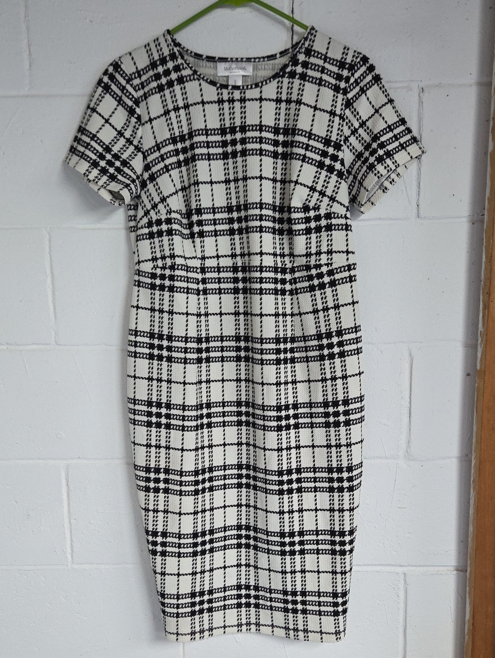 Motherhood Maternity Black and White Plaid Short Sleeve Sheath Dress
